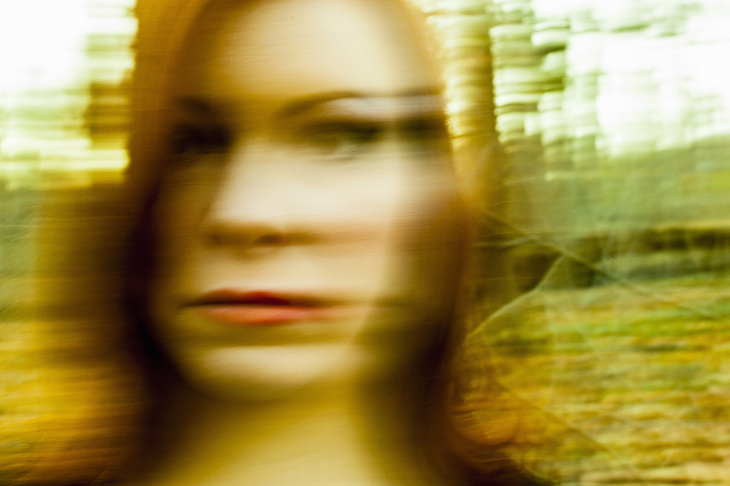 Depersonalization-Derealization Disorder: Symptoms, Causes, and Treatment